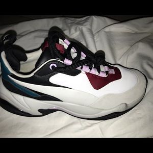 Gentle worn (worn twice) theses are puma rive droite